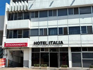 Front of property - Hotel Sicilia (Aguascalientes)