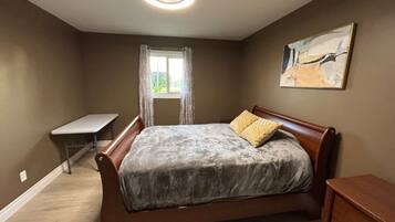 3 bedrooms, free WiFi, bed sheets
