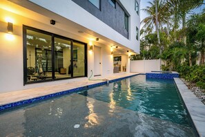 Outdoor pool - Redington Beach Luxury Home w/ Pool & Rooftop Deck (Redington Beach)