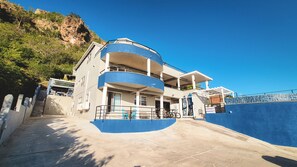 Exterior -  SOLACE  Gorgeous 2-bedroom villa with AC (Bolands , Saint Mary)