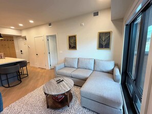 Nicht klassifiziertes Bild, 2 von 16, Schaltfläche