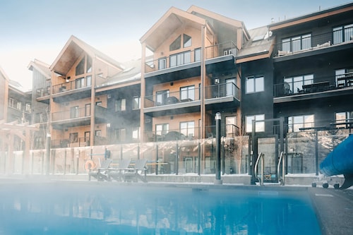 Pine Marten Hydeaway at Ascent