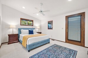 4 chambres, fer et planche à repasser, lit parapluie, Wi-Fi gratuit