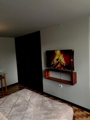 1 bedroom, desk, iron/ironing board, WiFi - Confortable Independen studio flat (Quito)