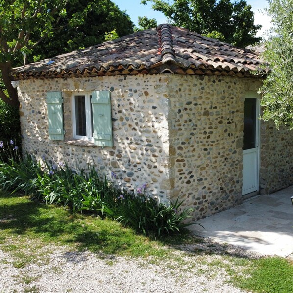 Imagen sin descripción, 1 de 24, botón