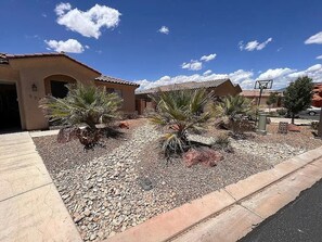 Property grounds - Tranquil 7-bedroom house with AC in Washington (Washington)