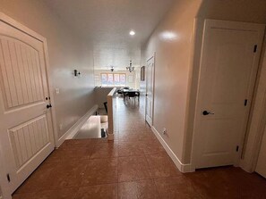 Interior - Tranquil 7-bedroom house with AC in Washington (Washington)