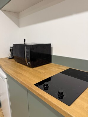 Micro-ondes, plaque de cuisson