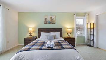 5 Schlafzimmer, Schreibtisch, WLAN, Bettwäsche