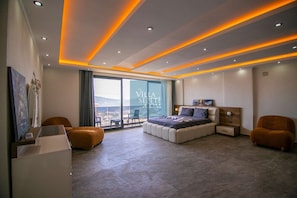 3 habitaciones, tabla de planchar con plancha, internet y ropa de cama 