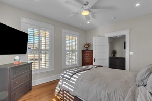 2 bedrooms, iron/ironing board, WiFi, bed sheets - 2-bedroom 2-bath Luxurious Bungalow with Outdoor Entertainment in Batesville (Batesville)