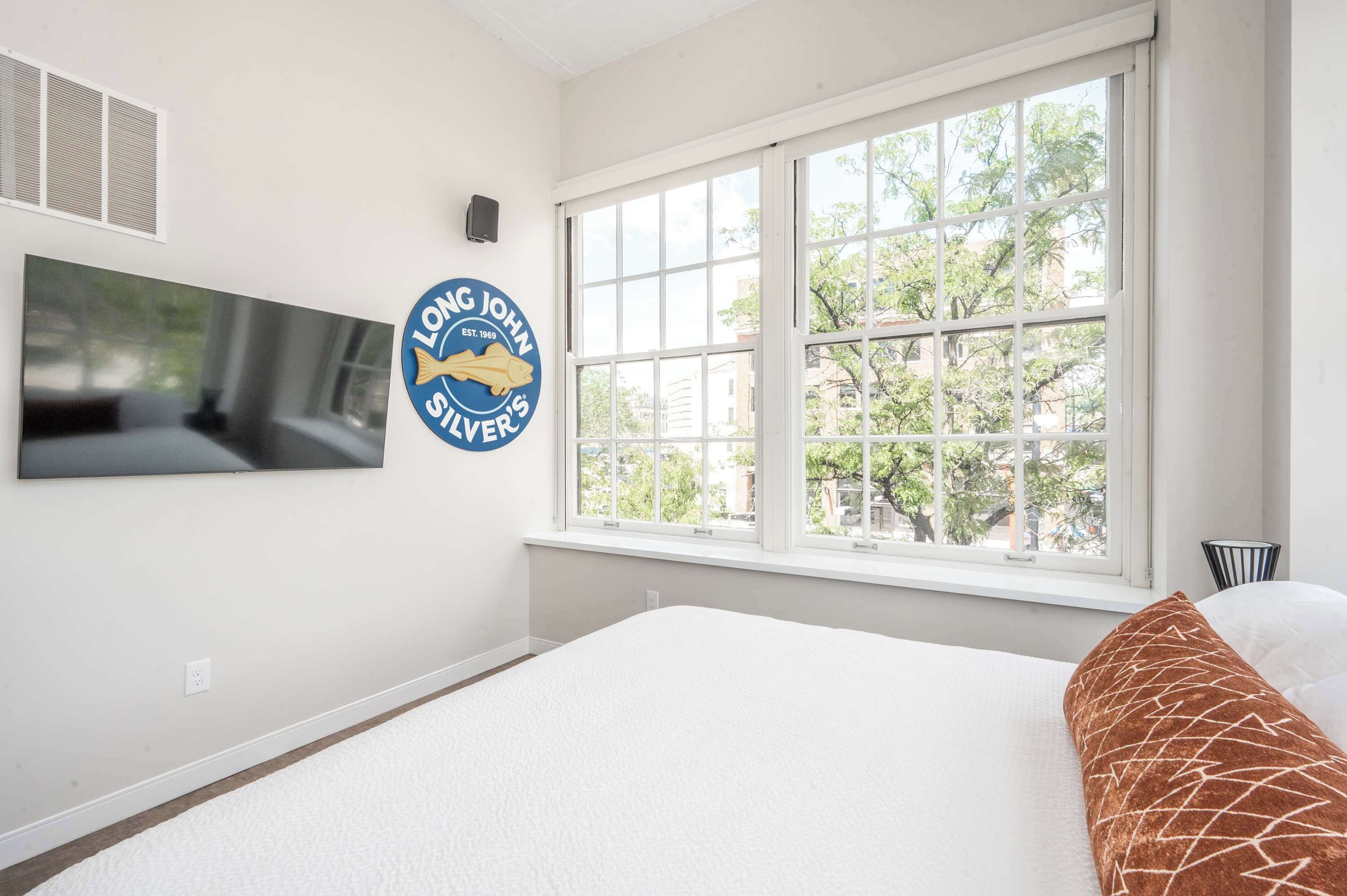 아파트, 침대(여러 개), 주방, 시내 전망 (The 333 Suites 2nd Floor Retreat) | 객실에서 보이는 전망