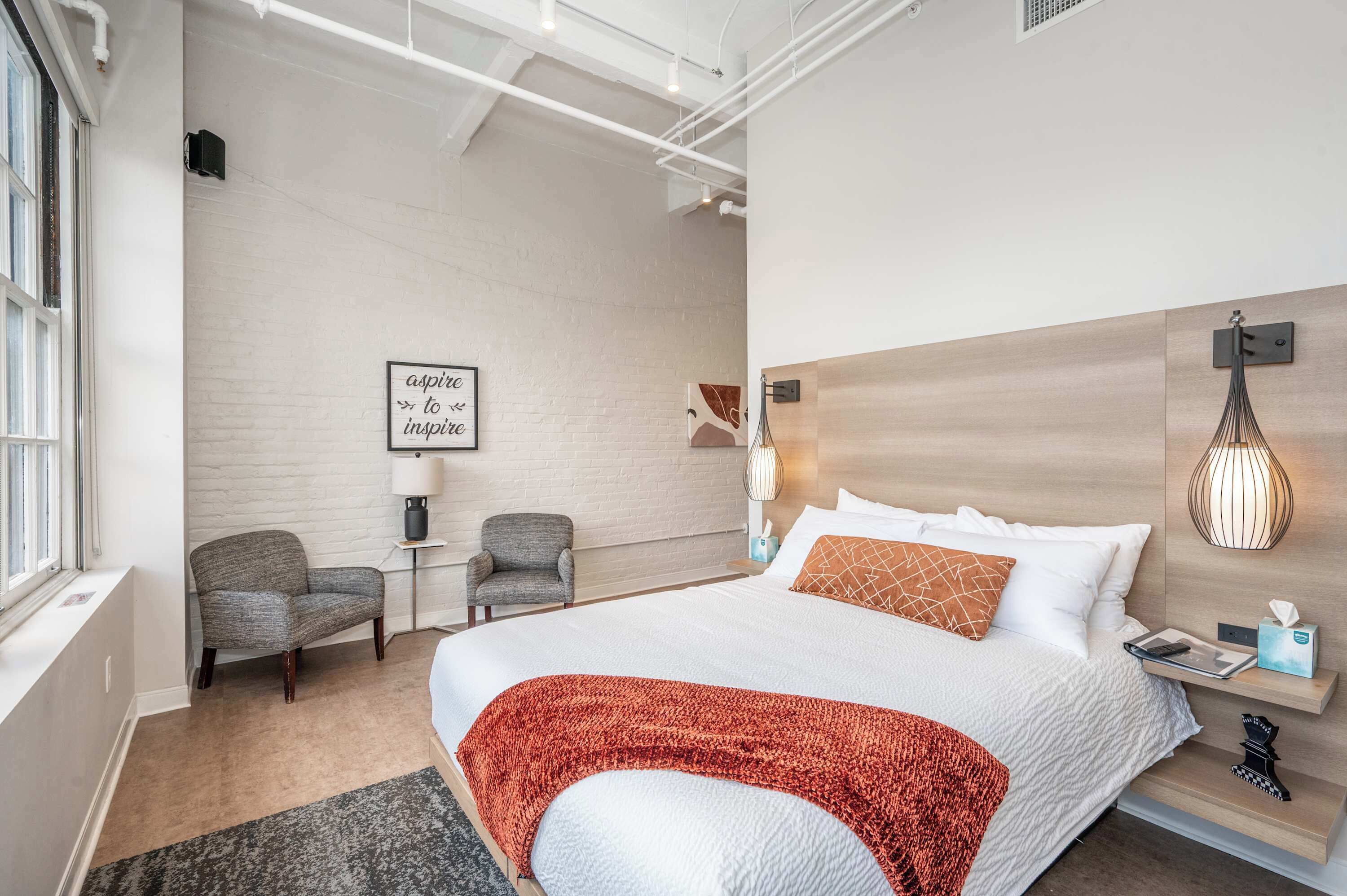 아파트, 침대(여러 개), 주방, 시내 전망 (The 333 Suites 2nd Floor Retreat) | 3 개의 침실, 각각 다른 스타일의 인테리어, 각각 다르게 가구 비치