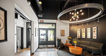 The 333 Suites 2nd Floor Retreat