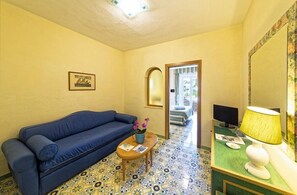 Living area - Terme Tritone (Forio)