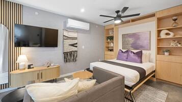 Iron/ironing board, travel crib, WiFi, bed sheets