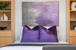 Iron/ironing board, travel cot, WiFi, bed sheets - Light & Airy Garden-Level Boutique Stay (Manhattan)