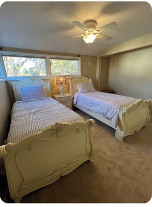 2 bedrooms, iron/ironing board, WiFi, bed sheets