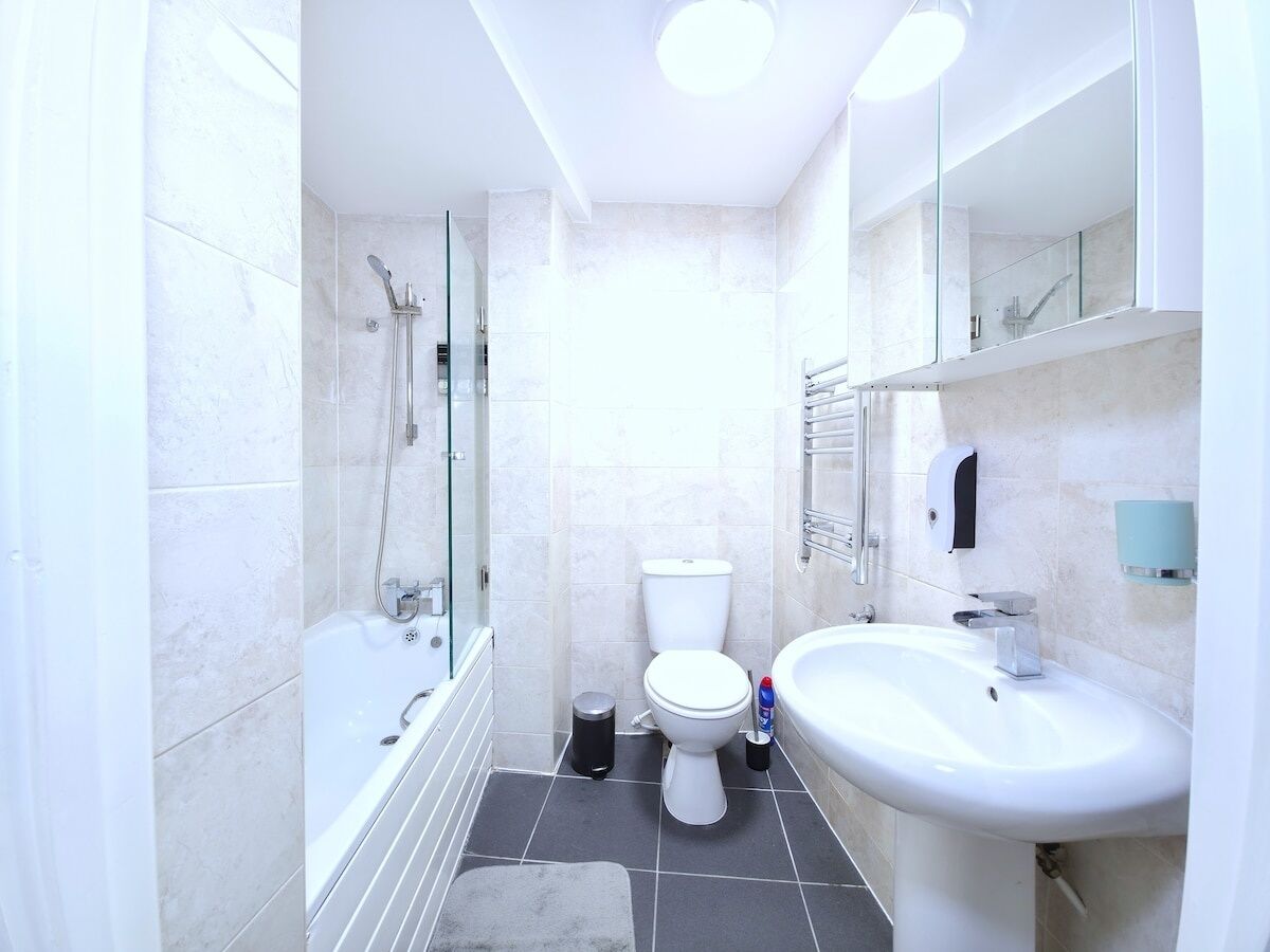 Hair dryer, towels