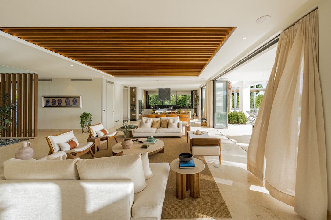 Luxury Punta Cana Resort Lakefront Villa  5br  Beach Access  Staff Included - Punta Cana