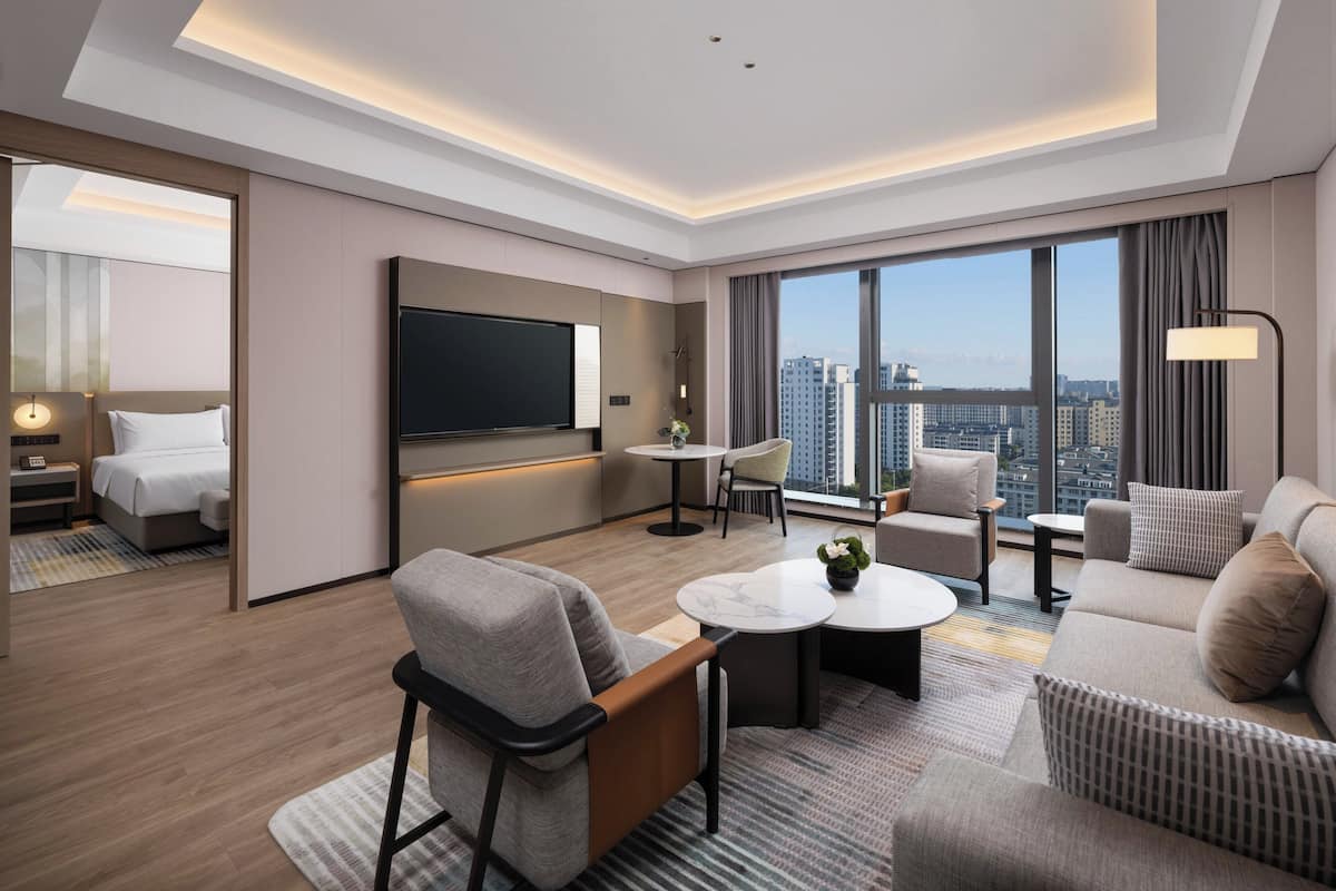 Suite, 1 Bedroom (Super King, Living Area)