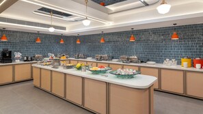 Free daily buffet breakfast - Holiday Inn Express Shenzhen Dapeng Nan'ao by IHG (Shenzhen)