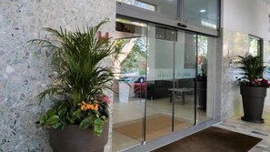 การตกแต่งภายนอก