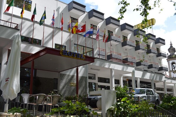 Outdoor dining - Hotel Imperio Do Minho (Ponte de Lima)