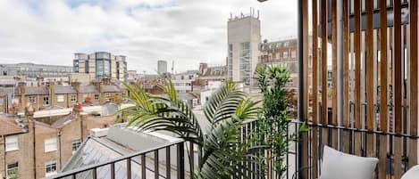 Apartment, Mehrere Betten, Terrasse, Gartenblick (GPS 90, 4) | Unterkunftsgelände