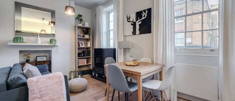 Lägenhet - 1 dubbelsäng med bäddsoffa - kök - utsikt mot staden (Goodge Place 24, 1) | Vardagsrum