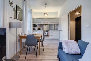 Apartment, 1 Double Bed with Sofa bed, Kitchen, City View (Goodge Place 24, 1) | Interior - The Fox & Found - Fitzrovia - by Frankie (London)