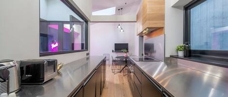 Lejlighed - flere senge - køkken - byudsigt (Long Acre 4) | Privat køkken