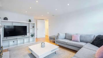 Apartamento, 2 camas Queen, cozinha, vista para a cidade (Fitzroy St 39E) | Área de estar