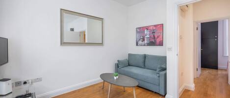 Apartment, 1 Double Bed with Sofa bed, Kitchen, City View (GTS 1, 59) | Living area