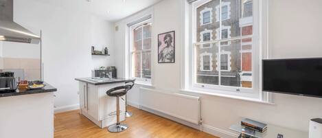 Apartment, 1 Double Bed with Sofa bed, Kitchen, City View (GTS 1, 59) | Interior