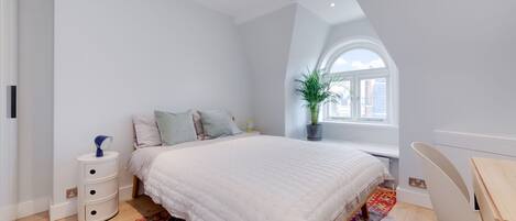 Apartment, 1 King Bed, Kitchen, City View (Hanson St 23, 12) | View from room