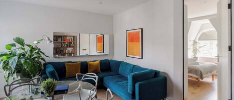 Apartment, 1 King Bed, Kitchen, City View (Hanson St 23, 12) | Interior
