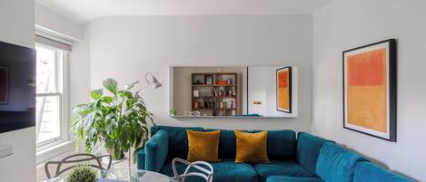 Apartment, 1 King-Bett, Küche, Stadtblick (Hanson St 23, 12) | Wohnbereich