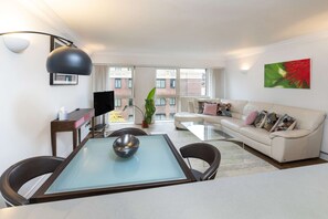 Apartment, 1 Double Bed, Kitchen, City View (Charter House 18) | Living area - Charter Luxe - Covent Garden - By Frankie Says (London)
