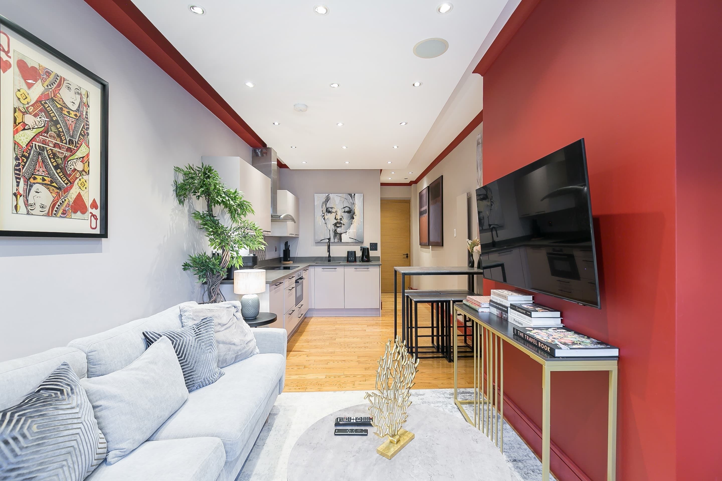 Apartment, 1 King Bed with Sofa bed, Kitchen, City View (Bloomsbury Square 6) | Living area