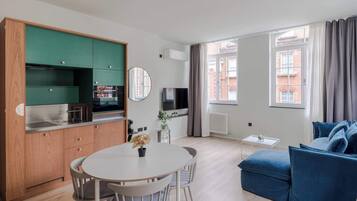 Appartement, 1 trÚs grand lit et 1 canapé-lit, cuisine, vue ville (Brewer St B) | Cuisine privée