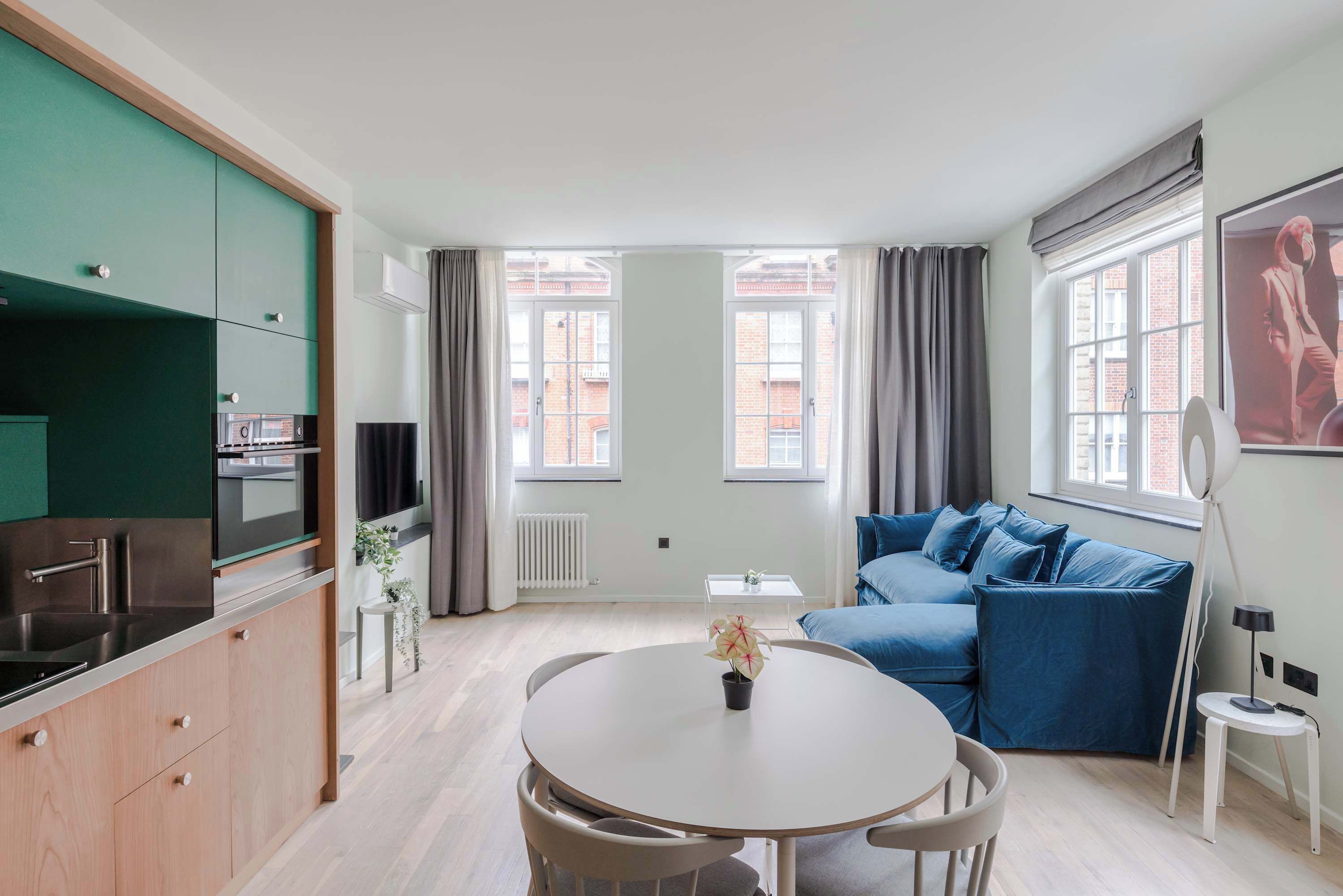Apartment, 1 King Bed with Sofa bed, Kitchen, City View (Brewer St B) | Living area