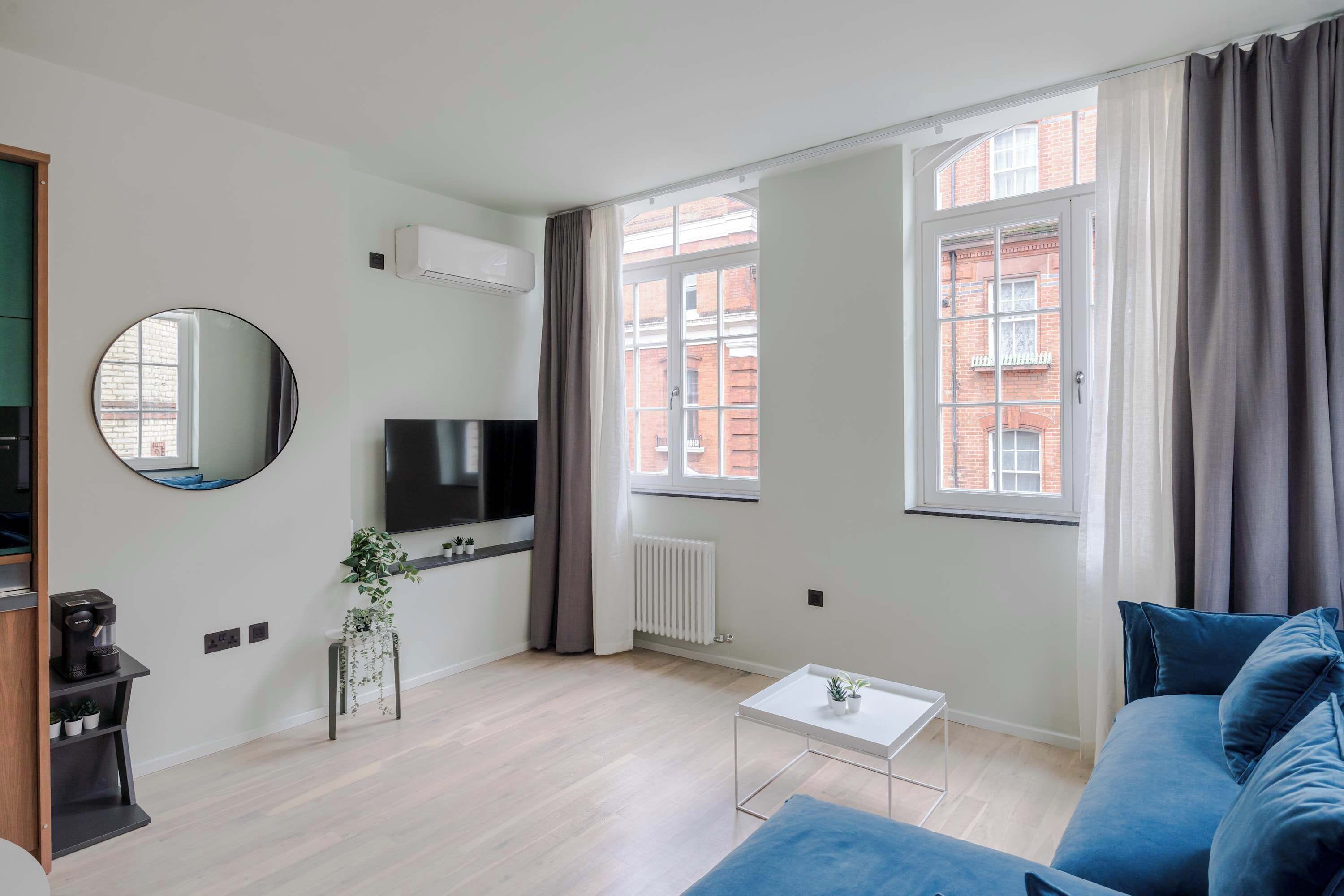 Apartament, 1 llit de matrimoni gran i sofà llit, cuina, vistes a la ciutat (Brewer St B) | Sala d'estar