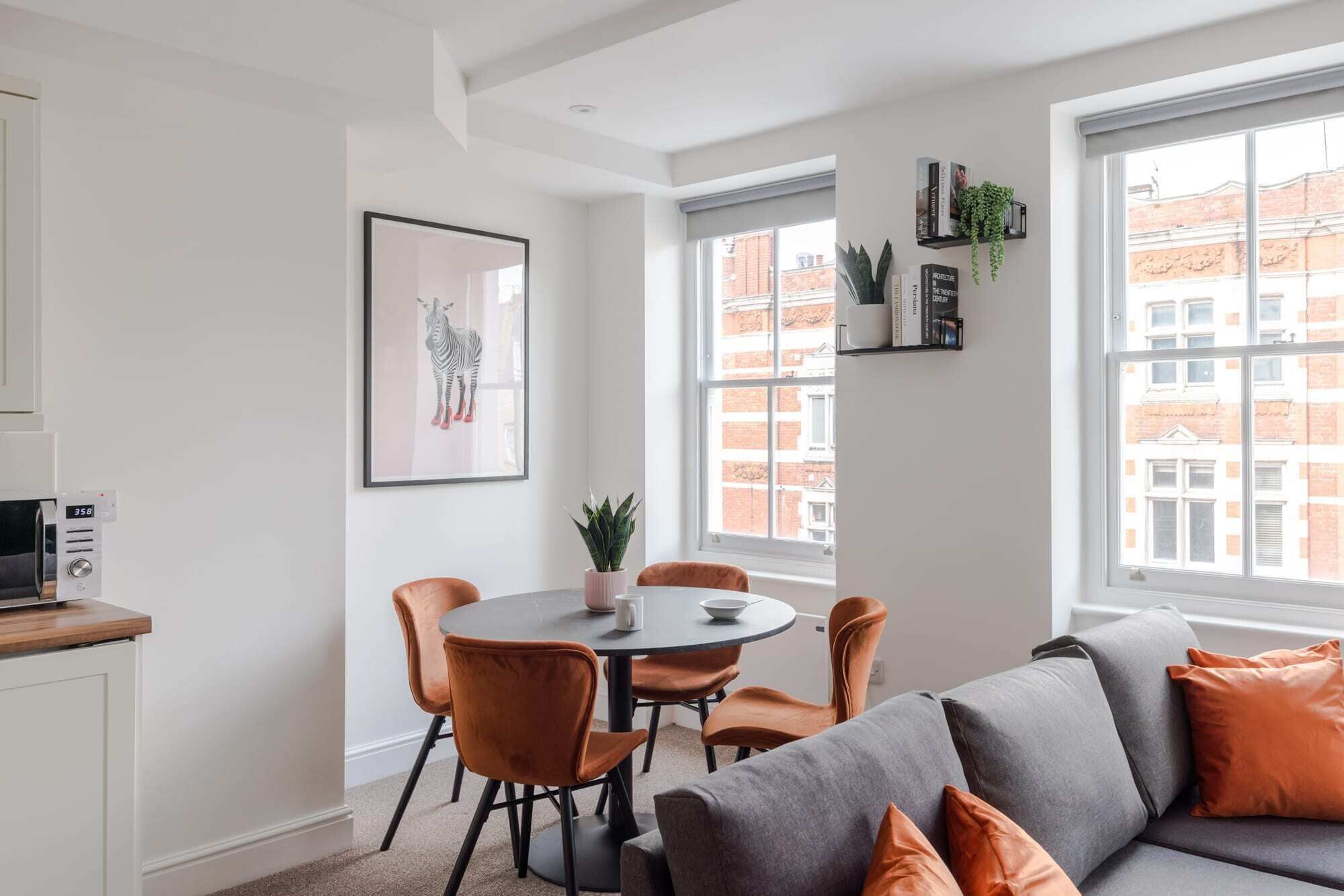 Apartment, 1 King Bed with Sofa bed, Pets Not Allowed, City View (Foley St 3) | Interior