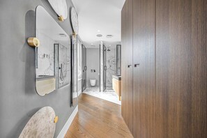 Apartment, 1 King Bed with Sofa bed, Patio, City View (Bateman St 13, 3) | Bathroom - The Story Penthouse - Soho - by Frankie (London)