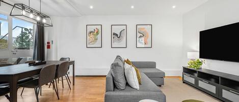 Apartment, Multiple Beds, Patio, City View (Berners St 21, 6) | Living area