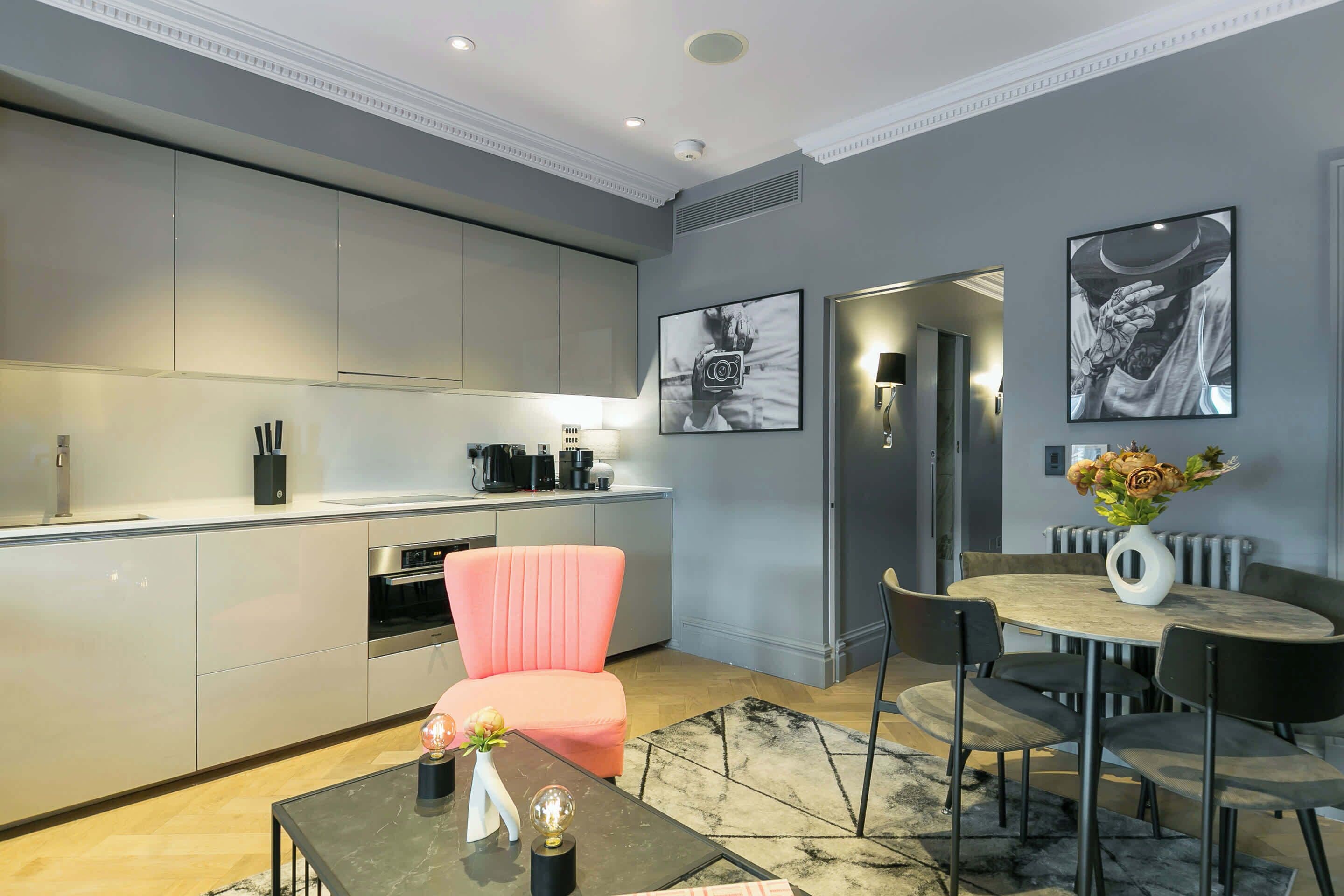 Apartamento, 1 cama de matrimonio grande con sofá cama, cocina (Broad Court) | Restauración
