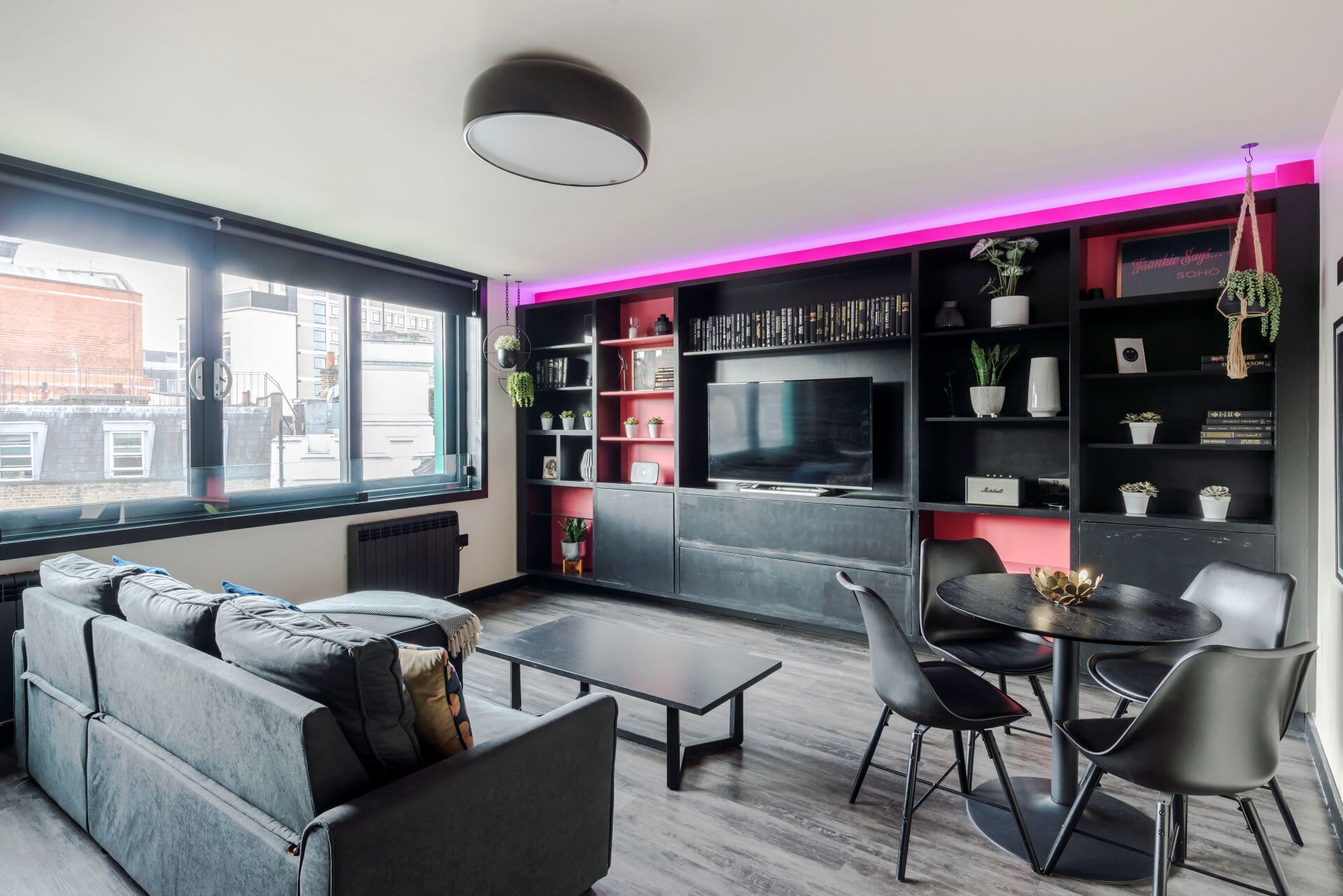 Lejlighed - 1 dobbeltseng med sovesofa - terrasse - byudsigt (Old Compton 4) | Opholdsområde