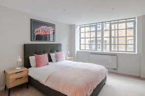 Apartment, Multiple Beds, Kitchen, City View (Sandra House 5) - The Eyre Suite Five - Farringdon - by Frankie (London)