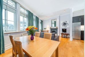 Apartment, 1 Double Bed with Sofa bed, Patio, City View (Chandos Pl 45) | 1 bedroom, individually decorated, individually furnished, bed sheets - Nelson's Pad - Trafalgar Square - by Frankie Says (London)